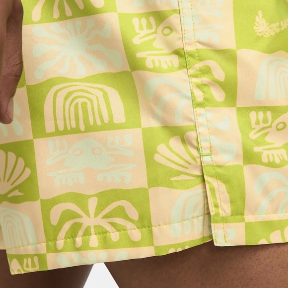 Nike Sportswear Spring Break Woven Flow Mens Shorts Atomic Green Sz M DR9845-321 - Picture 5 of 16